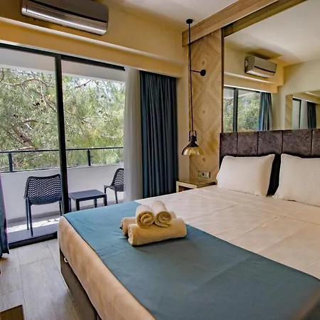 Class Hotel