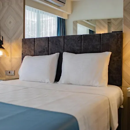 Class Hotel