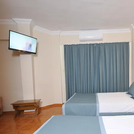 Class Hotel