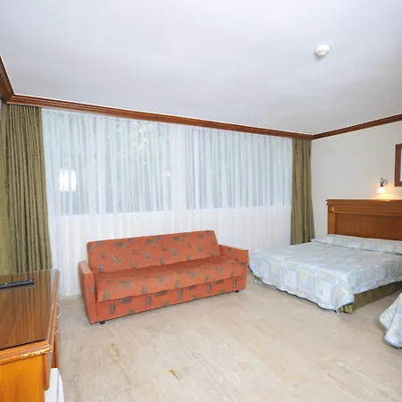Class Hotel
